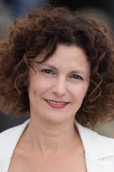 Amira Hilda Douaouda