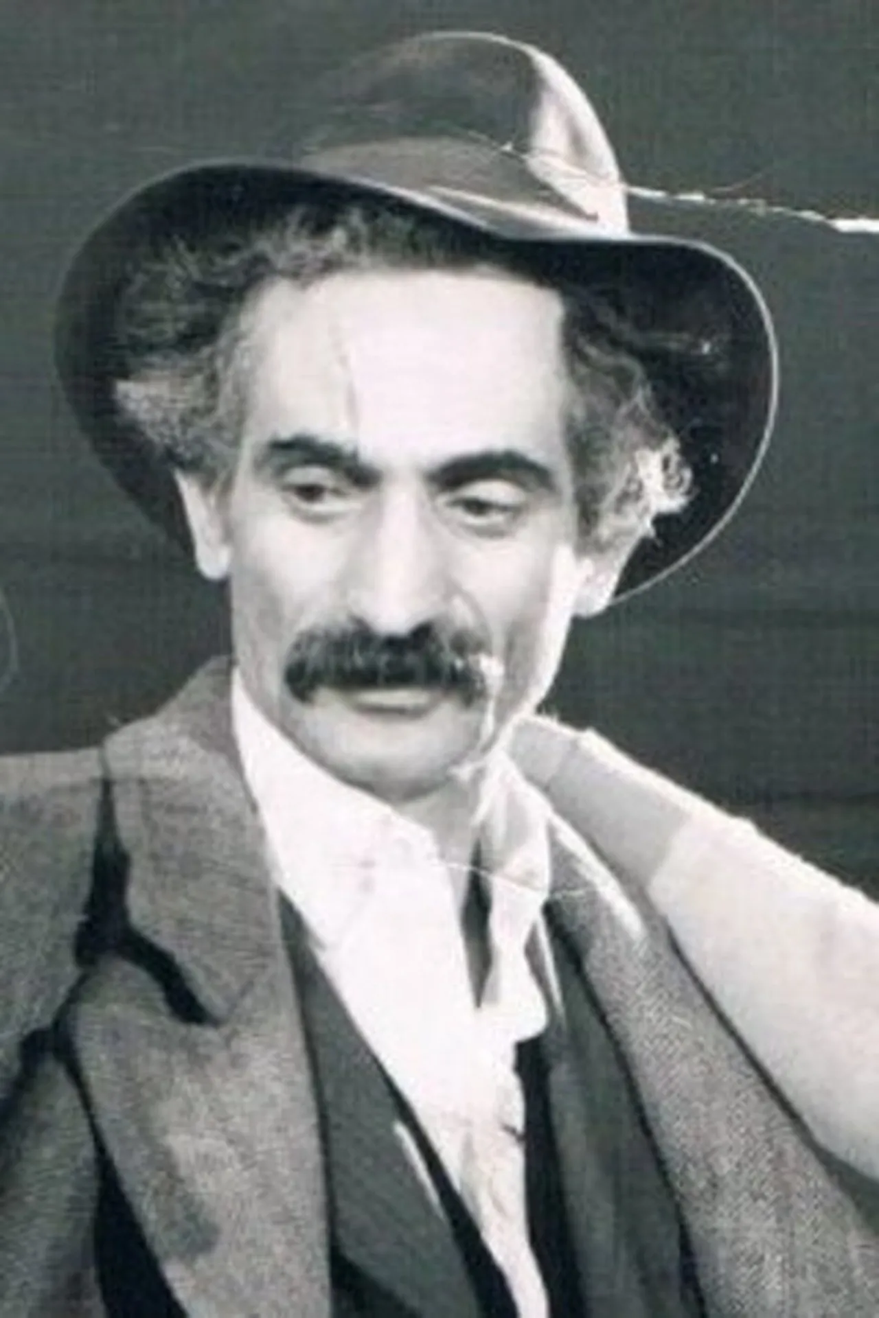 کیومرث ملک مطیعی