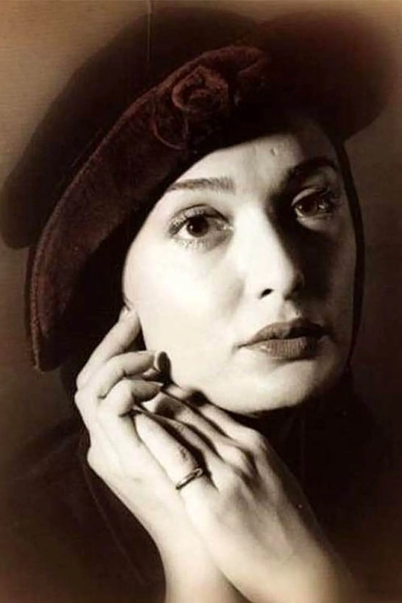 آتنه فقیه‌ نصیری